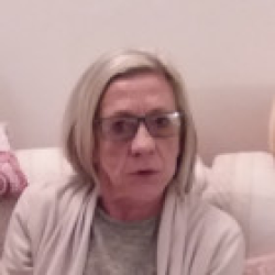 tutor a SARONNO - angela