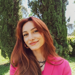 tutor a ROMA - Gabriela Elena
