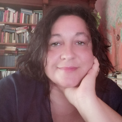 tutor a Mirandola - Nora