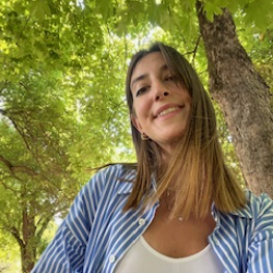 Miriam R. insegnante di Francese