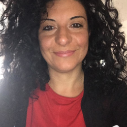 Antonia M. insegnante di Aiuto compiti