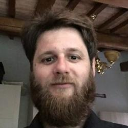 Roberto  O. insegnante di Aiuto compiti
