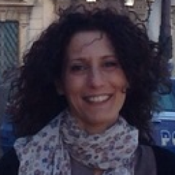 Agnese F. insegnante di Aiuto tesi