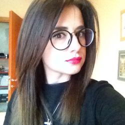 Oltjona A. insegnante di Biologia