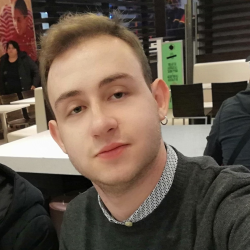 Damiano C. insegnante di Aiuto compiti
