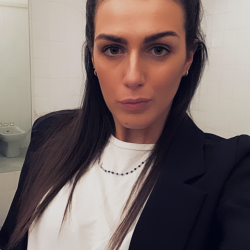 Chiara L. insegnante di Aiuto compiti