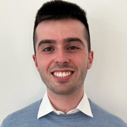 Valerio P. insegnante di Algebra