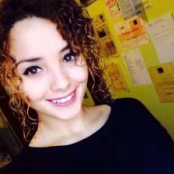 Insaf  D. insegnante di Aiuto compiti