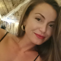 Erisa M. insegnante di Aiuto compiti