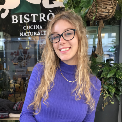 Gloria G. insegnante di Aiuto compiti