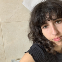 Claudia D. insegnante di Filosofia