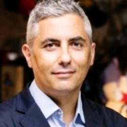 Alessandro R. insegnante di Algebra