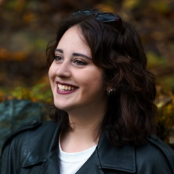 Lara Z. insegnante di Teoria musicale