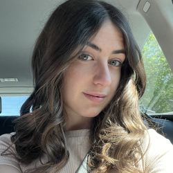 Jessica A. insegnante di Aiuto compiti