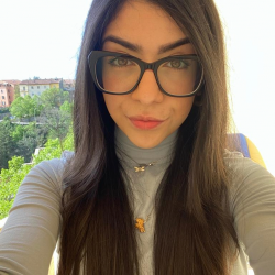 Laura M. insegnante di Aiuto compiti