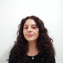 Elena A. insegnante di Aiuto compiti