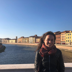 Sara C. insegnante di Francese