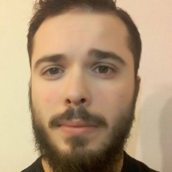 Simone D. insegnante di Inglese