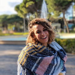 Camilla M. insegnante di Aiuto compiti