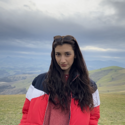 Elena M. insegnante di Contabilità e bilancio