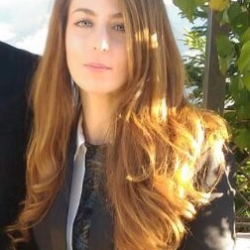 Rosalba C. insegnante di Algebra