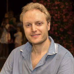 Luca S. insegnante di Aiuto compiti