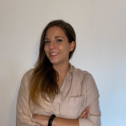 Raissa B. insegnante di Diritto