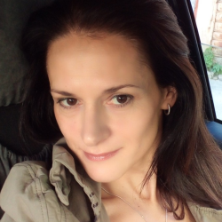 Elena O. insegnante di Aiuto tesi