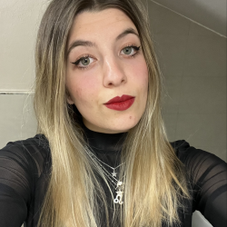 Emiliana D. insegnante di Aiuto compiti