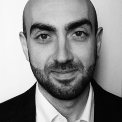 Jose R. insegnante di Aiuto compiti