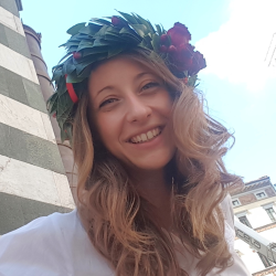 Serena M. insegnante di Aiuto tesi