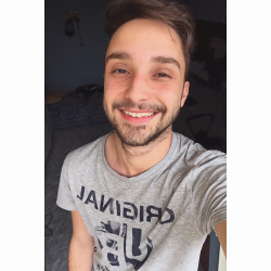 Beniamino S. insegnante di Aiuto compiti