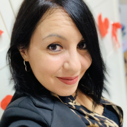 Donata M. insegnante di Diritto