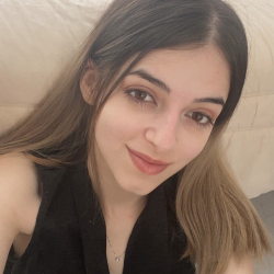 Jennifer C. insegnante di Aiuto compiti