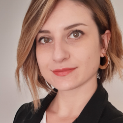 Doranna D. insegnante di Aiuto compiti