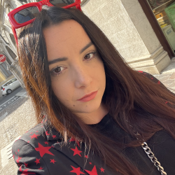 Camilla S. insegnante di Aiuto compiti
