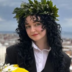 Greta R. insegnante di Contabilità e bilancio