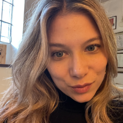 Eugenia C. insegnante di Aiuto tesi