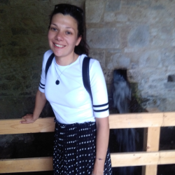 Nancy C. insegnante di Aiuto compiti