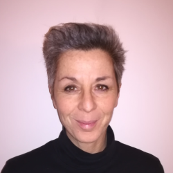 Lara C. insegnante di Greco