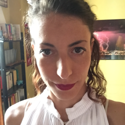 Julie M. insegnante di Aiuto compiti