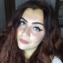 Jessica M. insegnante di Aiuto compiti