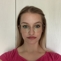 Angela M. insegnante di Aiuto compiti