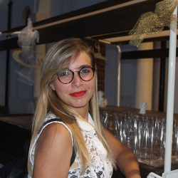 Gloria L. insegnante di Aiuto compiti
