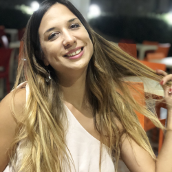 Karin A. insegnante di Aiuto compiti