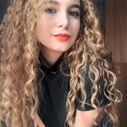 Laura P. insegnante di Aiuto compiti