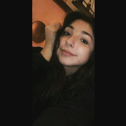 Amanda M. insegnante di Aiuto compiti