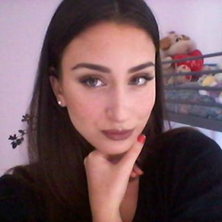 Ilaria S. insegnante di Biologia