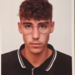 Samuele Michele S. insegnante di Aiuto compiti