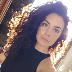 Giulia P. insegnante di Diritto
